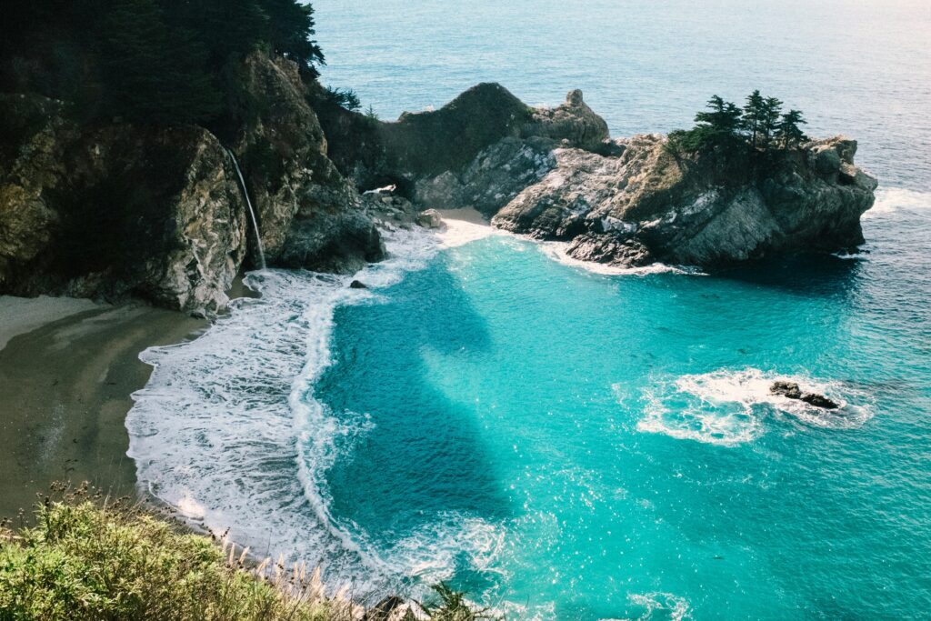 Aerial photography of beach at daytime