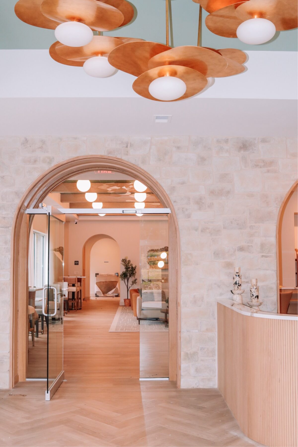 Level reception area