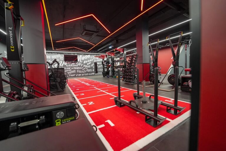 Snap Fitness Cherry Lane strength floor