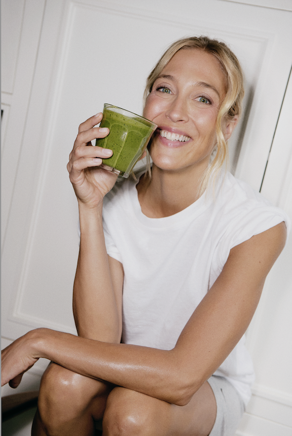 Sarah Wragge with green juice