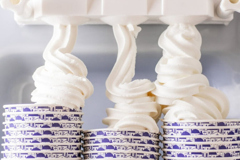 MYKA frozen yogurt dispenser
